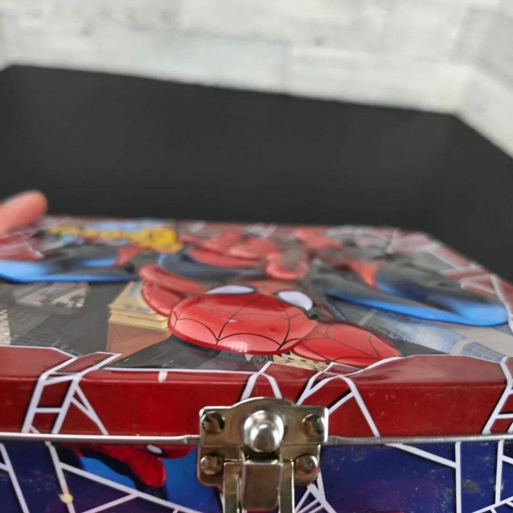 Marvel Spider-Man Go Spidey Embossed Metal Lunch Box Red Blue Tin 2013 Marvel